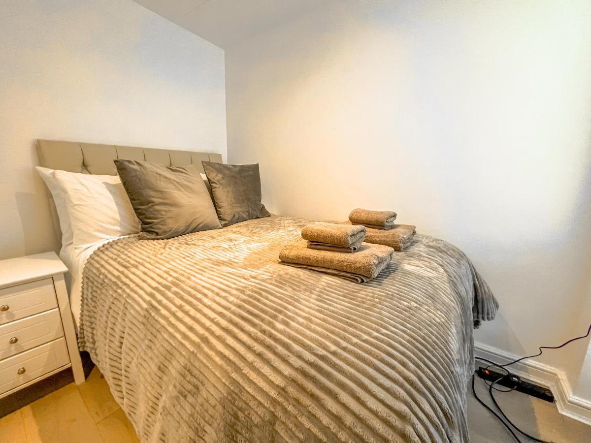 Beautiful & Historic Victoria 3Brs Retreat With Ac Villa London Eksteriør bilde